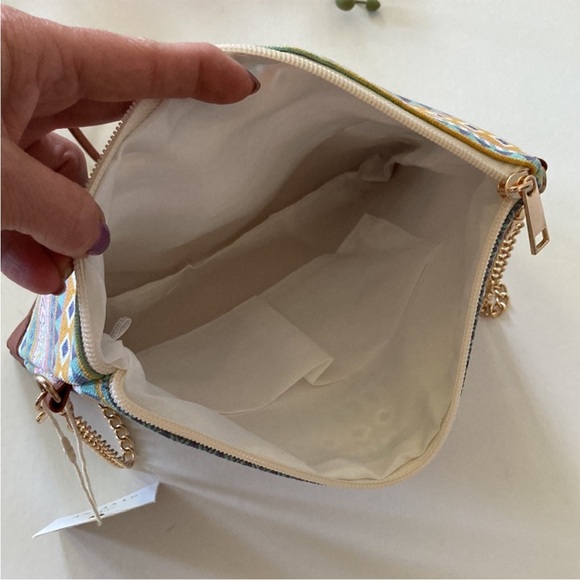 Boho Aztec Print Crossbody/Wristlet - Picture 6 of 12
